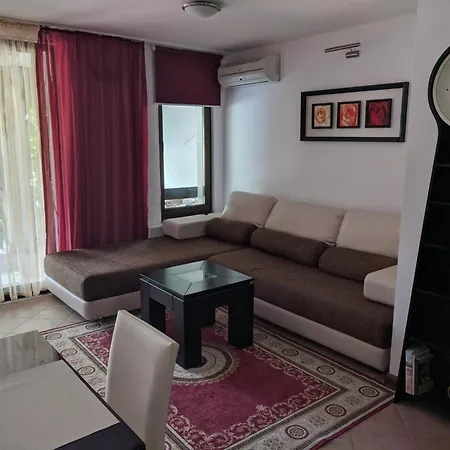 Oasis Resort&spa 1st Floor Exit To The Garden לוזנטס