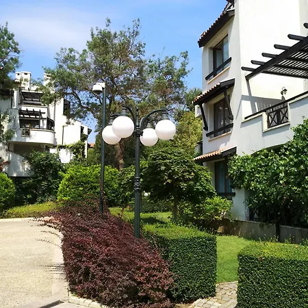 Oasis Resort&spa 1st Floor Exit To The Garden * לוזנטס